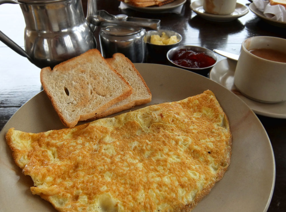 Breakfast - Hotel Pleasant Haveli - Boutique Hotel Review