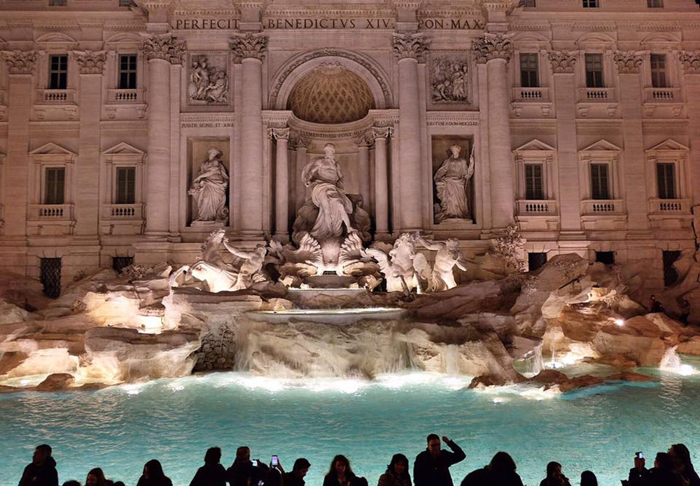 Incredible Things to Do in Rome Italy - Trevi Fountain